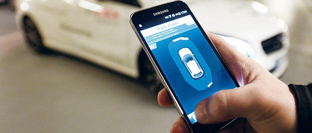 Nicht smart. Technisch ist Parken via App möglich, praktisch gibt es Probleme.