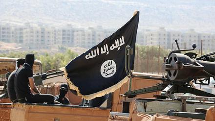 Die Flagge der Terrormiliz „Islamischer Staat“