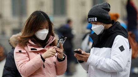 Das Robert-Koch-Institut will im Kampf gegen das Coronavirus die Bewegungsdaten von Handys verwenden. 