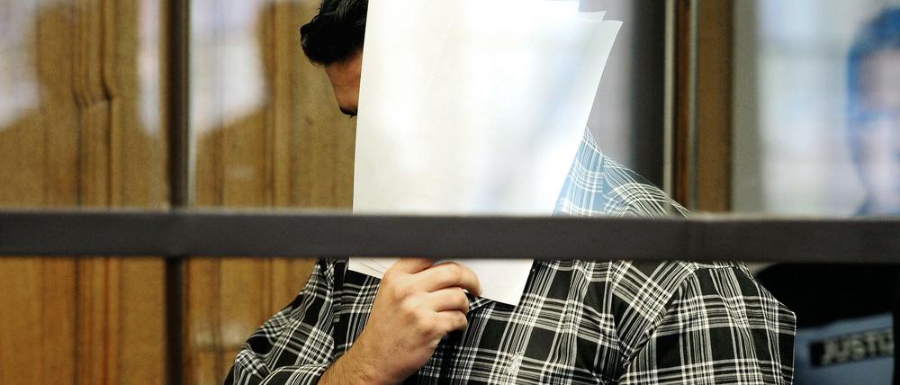 Vier Täter landen vor Gericht. Ihre Haftstrafen haben sie mittlerweile längst abgesessen.