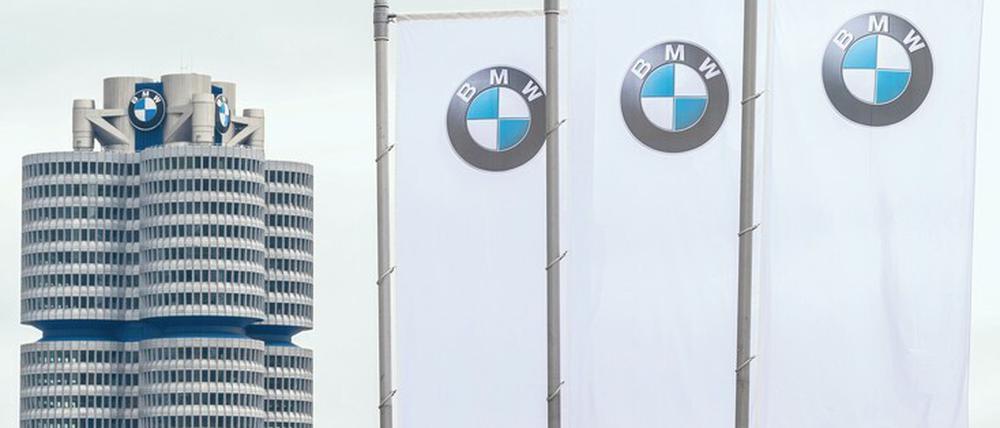 Im Schatten von BMW. Lange Zeit schien es nicht vorstellbar, dass die Automesse in räumlicher Nähe des bayerischen Automobilherstellers stattfinden könnte. Nun will der Konzern während der IAA sein Logo überdecken.