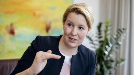 Ein kleines bisschen besser. Giffeys angekündigtes Engagement für den SPD-Landesverband zeigt in der Umfrage kaum Wirkung. 