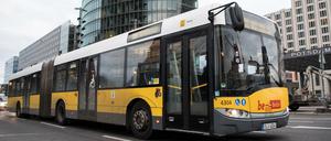 Ein BVG-Bus am Potsdamer Platz.