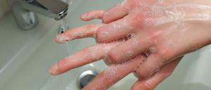 30 Sekunden sollte man schon investieren, wenn's sauber werden soll. Manche nehmen sich gar keine Zeit dafür.