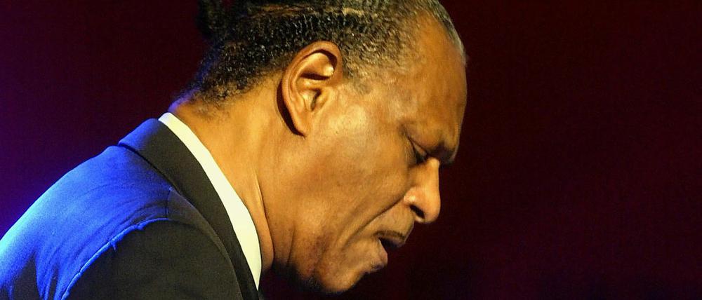 McCoy Tyner auf dem Skopje Jazz Festival im Jahr 2004. 