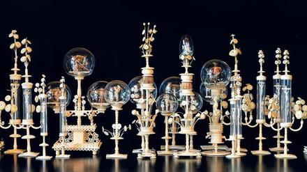 Die Kunstkammer Georg Laue bietet eine Sammlung süddeutscher, gedrechselter Objekte aus dem 18. Jahrhundert an.