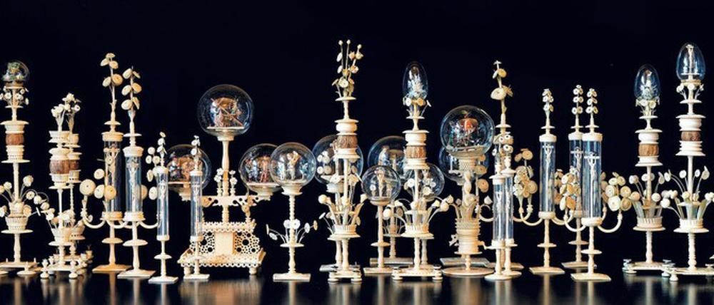 Die Kunstkammer Georg Laue bietet eine Sammlung süddeutscher, gedrechselter Objekte aus dem 18. Jahrhundert an.