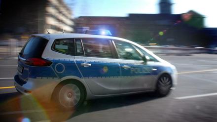 Ein Funkwagen der Berliner Polizei im Einsatz. (Symbolbild)