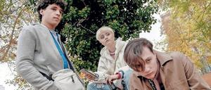 Beeindruckendes Trio: Mohamed Issa (li.), Lena Urzendowsky und Michelangelo Fortuzzi als Samir, Vanessa und Leon.