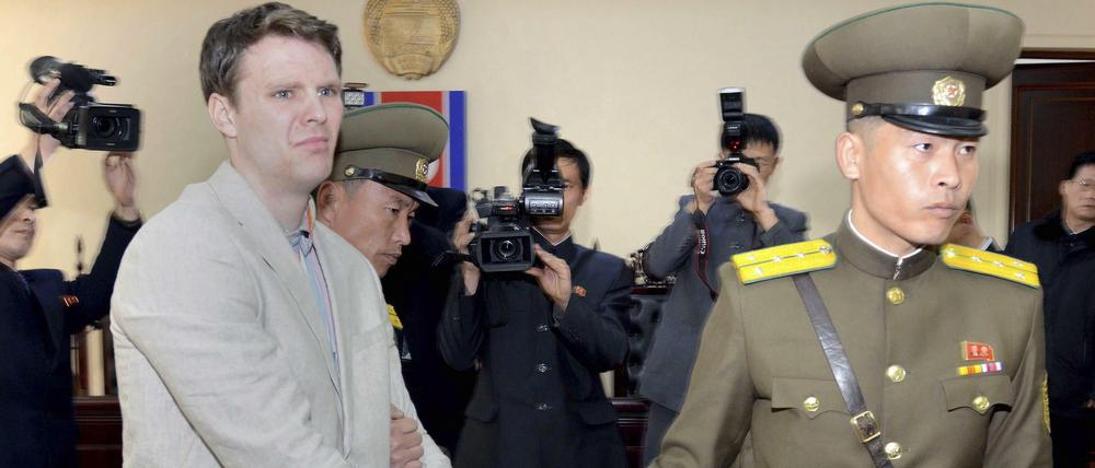 In einem Schauprozess wurde der US-Student Otto Warmbier in Nordkorea zu 15 Jahren Gefängnis verurteilt.