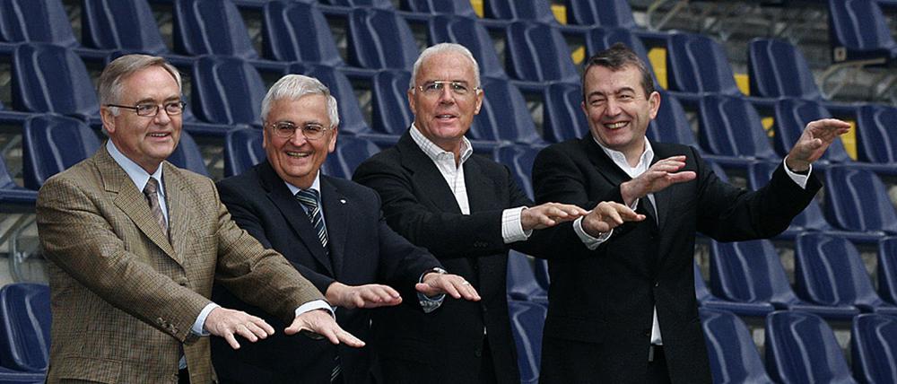 Sollen sich stellen: Horst R. Schmidt (l.), Theo Zwanziger (2.v.l.) und Wolfgang Niersbach (r.).