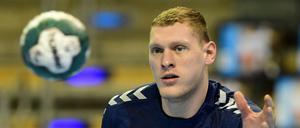 Dainis Kristopans ist mit 2,15 Meter der größte Spieler der Handball-Bundesliga - und wird oft hart angegangen. 