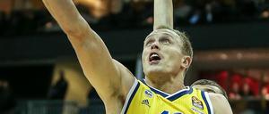 Umsonst gestreckt: Luke Sikma verliert mit Alba Berlin in Vitoria.