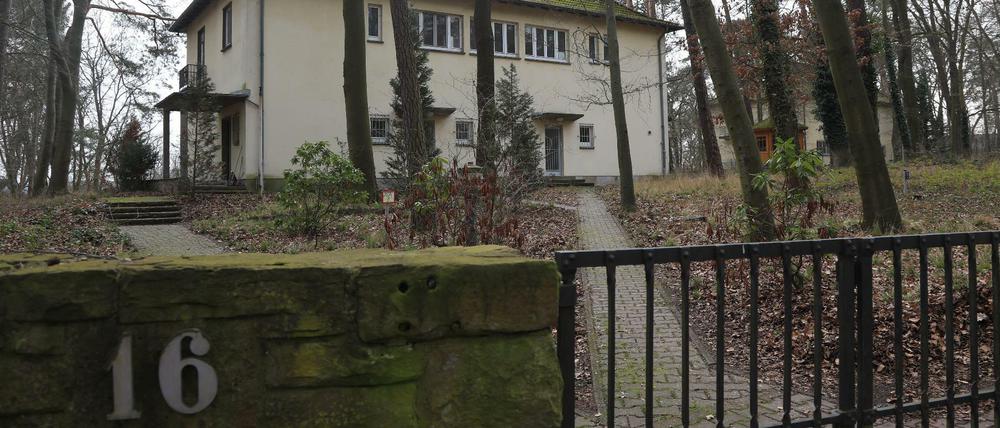 Frontansicht der neuen Corona-Ambulanz auf dem Campus vom Gemeinschaftskrankenhaus und MVZ Havelhöhe.