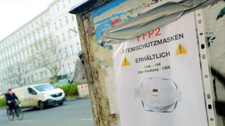 Bereits vor und erst recht seit dem Bekanntwerden des ersten Corona-Falls in Berlin sind Schutzutensilien rar.