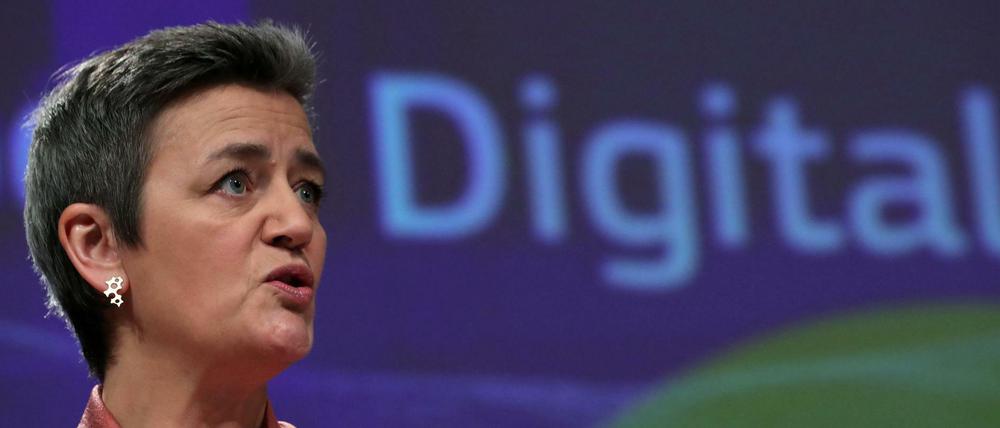 Die europäische Wettbewerbskommissarin Margrethe Vestager stellt die neue Strategie vor.