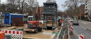 Nach zwei Jahren Bauzeit sieht der Fahrstuhl so aus am U-Bahnhof Spichernstraße