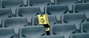 Leere Sitze im Dortmunder Stadion. Und das ausgerechnet im Spiel gegen Schalke.