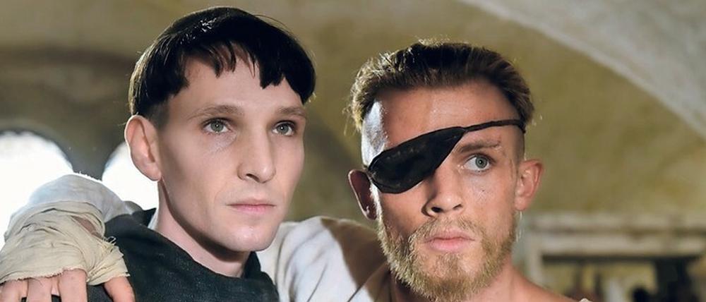Sabin Tambrea und Jannis Niewöhner im Hesse-Klassiker