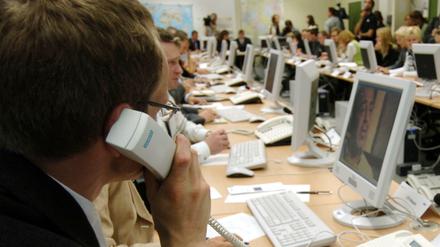 BKA-Mitarbeiter im Gemeinsamen Terrorismusabwehrzentrum - ein Jahr nach der Gründung 2005.