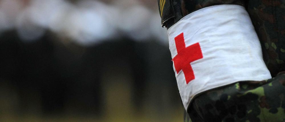 Sanitäter der Bundeswehr: Auch Militärs stellen sich auf das Coronavirus ein.