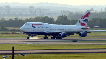 British Airways sicherte sich lukrative Landerechte der Fluggesellschaft Flybe, die wegen des Coronavirus Insolvenz anmelden musste.