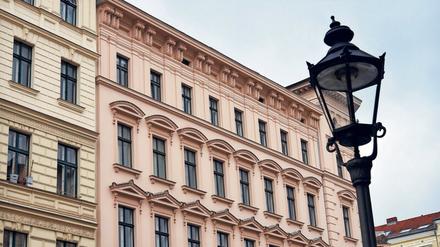 Umstrittenes Gesetz. Der Mietendeckel der rot-rot-grünen Koalition trat zum 23. Februar 2020 in Berlin in Kraft. CDU und FDP im Bundestag haben eine Normenkontrollklage dagegen angekündigt.