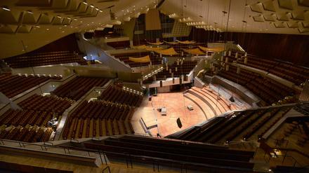 Leeres Haus: Simon Rattle dirigierte am Donnerstag unter Ausschluss der Öffentlichkeit in der Philharmonie. 