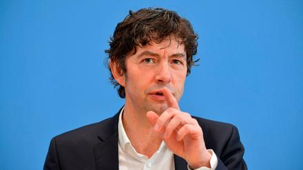 Der Mann, auf den Merkel hört: Christian Drosten