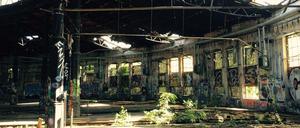 Der Rundlokschuppen am S-Bahnhof Heinersdorf verfällt seit 1997. Seit 2009/10 gehört die Brache zwischen den S-Bahnhöfen Pankow und Heinersdorf dem Möbelunternehmer Kurt Krieger (Möbel Höffner). Das kreisrunde Gebäude mit 64 Meter Durchmesser steht wegen der so genannten Schwedlerkuppel in 38 Meter Höhe unter Denkmalschutz. 
