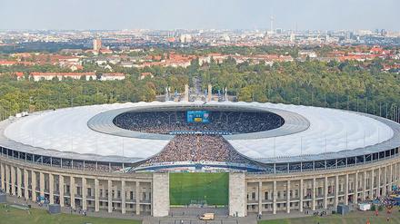 Das Olympiastadion und die alte Försterei trennen 23 Kilometer.
