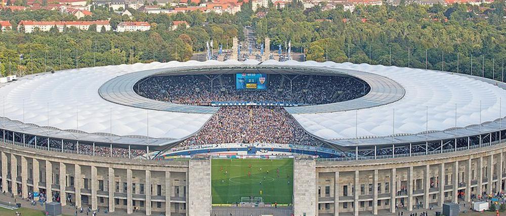 Das Olympiastadion und die alte Försterei trennen 23 Kilometer.