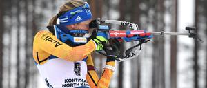 Wackeln im Sturm. Franziska Preuß hatte am Samstag mit den schwierigen Windverhältnissen zu kämpfen. 