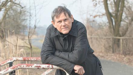 Der Berliner Schriftsteller Hartmut Lange, 82.