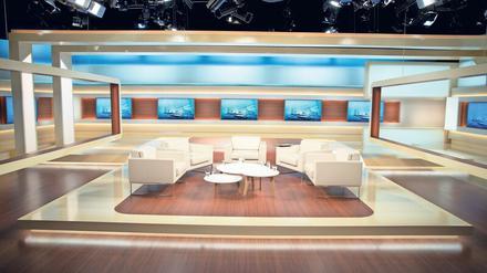 Die Sender verzichten komplett auf Publikum bei ihren Shows. Betroffen sind unter anderem Sendungen wie „Maybrit Illner“ und „Anne Will“ am Sonntagabend. 