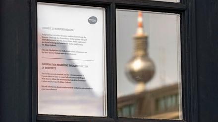 Worries about the coronavirus COVID 19 are growing in the city, after schools, theatres, universities, bars and clubs will close.