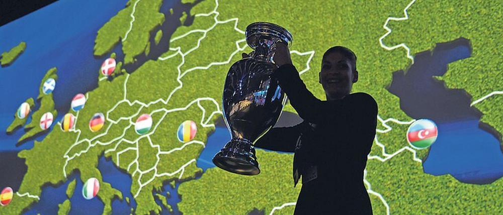Nein, das ist keine Karte mit den Ländern, die wegen des Coronavirus in der Krise stecken. In diesen Ländern hätte aber gleichzeitig eine Fußball-EM stattfinden sollen. 