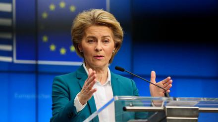 Die EU hinkt hinterher: Erst verhängen Nationalstaaten Einreiseverbote, jetzt auch die EU. EU-Kommissionspräsidentin Ursula von der Leyen am Montag in Brüssel. 