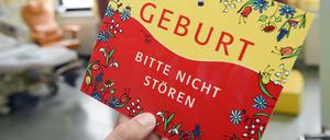 Noch dürfen Partner bei der Geburt dabei sein - dies kann sich aber jederzeit ändern, wenn die Regeln verschärft werden.