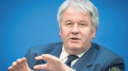 Erst Chef der Berliner Feuerwehr, dann Präsident des Technischen Hilfswerks im Bund: Albrecht Broemme.