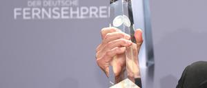 Die Trophäe des Deutschen Fernsehpreises. 