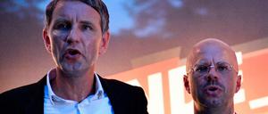 Rechtsextremisten Björn Höcke (links), Andreas Kalbitz im August 2019 im brandenburgischen AfD-Landtagswahlkampf. 