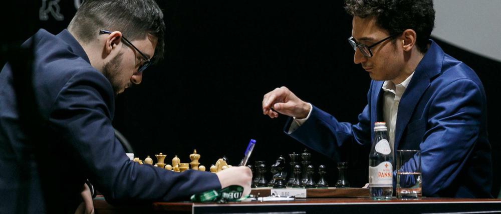 Herrenpartie. Maxime Vachier-Lagrave L of France and Fabiano Caruana beim Spiel.