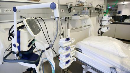 Derzeit besonders wichtig: Krankenhausbetten mit Beatmungsmöglichkeit.