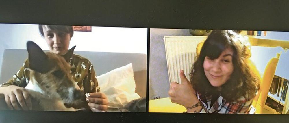 Anja Rützel (links) und Jasmin Schreiber während ihrer gemeinsamen Onlinelesung.