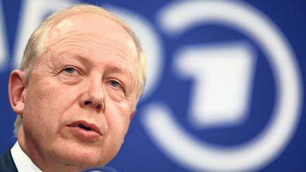 Weiß jeder, ob WDR-Intendant Buhrow 400 000 Euro Jahresgehalt wert ist? 