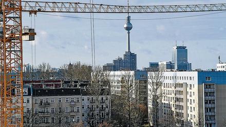 Rückgang. In Berlin werden von Jahr zu Jahr weniger Bauanträge genehmigt. Gegen den Trend: Bundesweit wächst die Zahl wegen der hohen Nachfrage.