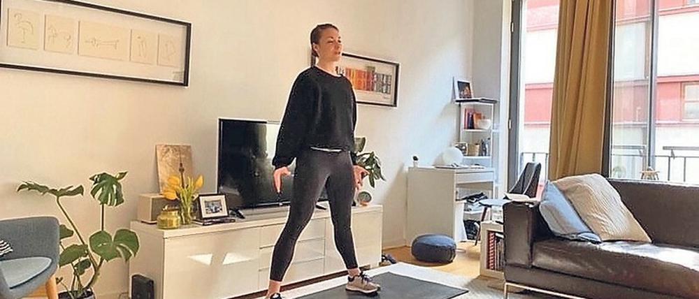 Aus dem Wohnzimmer in die Welt. Emily McLaughlin hat aus der Not heraus improvisiert und bietet ihre Kurse online an.