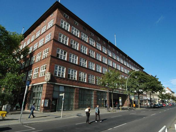 Das Rathaus Wedding in der Müllerstraße ist einer der Coronavirus-Einsatzzentralen im Bezirk Mitte.
