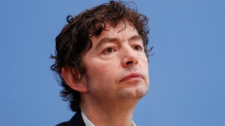 Christian Drosten spricht täglich mit einer Journalistin des NDR über den aktuellen Stand der Coronapandemie.